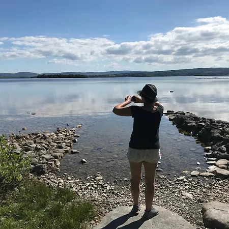 Lakeside Retreat In Connemara 乌克特拉德
