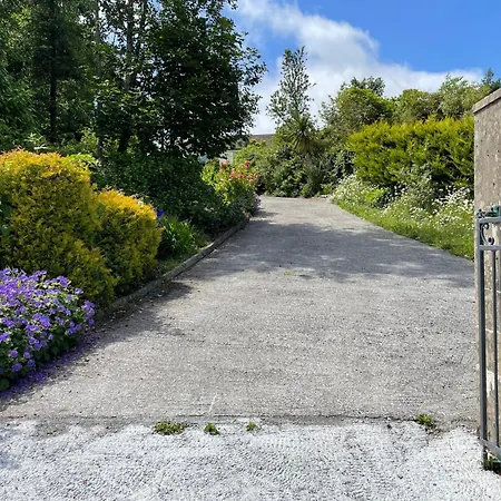 Lakeside Retreat In Connemara דירה *
