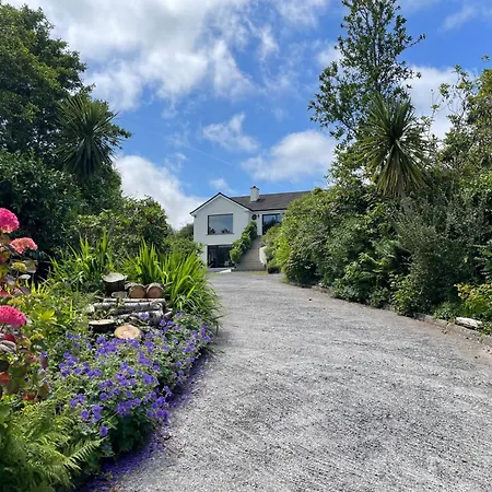 Lakeside Retreat In Connemara *