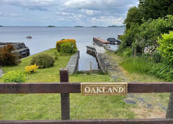Lakeside Retreat In Connemara *