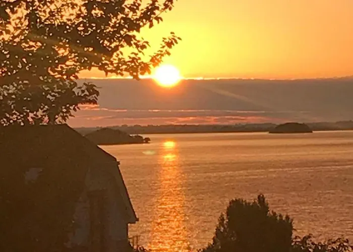 Lakeside Retreat In Connemara Oughterard
