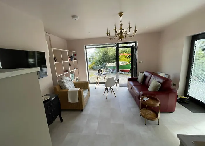 Lakeside Retreat In Connemara Oughterard