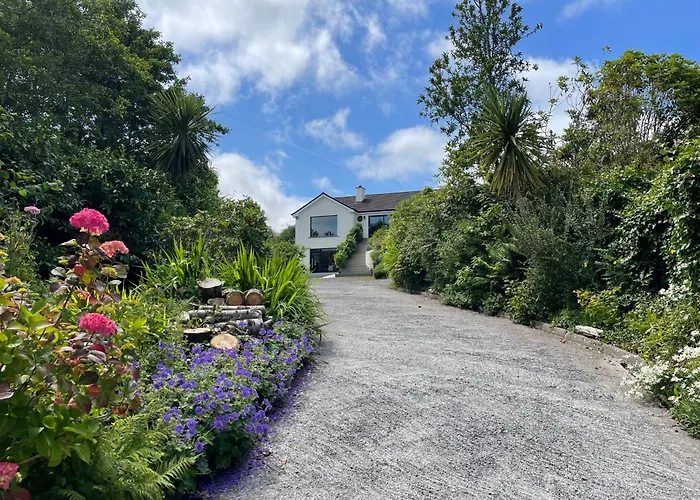 Lakeside Retreat In Connemara *